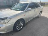 Toyota Camry 2005 года за 6 700 000 тг. в Караганда – фото 2