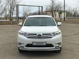 Toyota Highlander 2011 года за 12 200 000 тг. в Байконыр