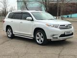 Toyota Highlander 2011 года за 11 950 000 тг. в Байконыр – фото 3