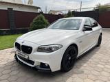 BMW 520 2013 года за 10 700 000 тг. в Алматы