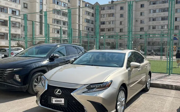 Lexus ES 300h 2013 годаүшін8 000 000 тг. в Мангистау