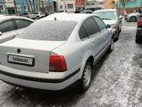 Volkswagen Passat 1998 годаүшін2 100 000 тг. в Сатпаев