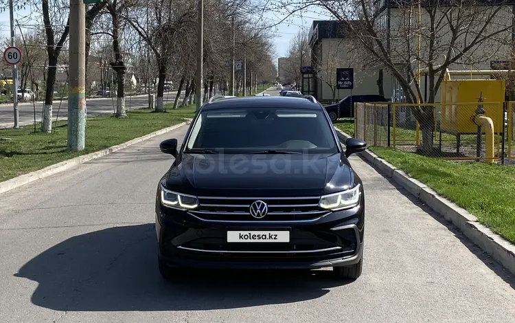 Volkswagen Tiguan 2021 года за 16 500 000 тг. в Алматы