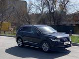 Volkswagen Tiguan 2021 года за 16 500 000 тг. в Алматы – фото 5