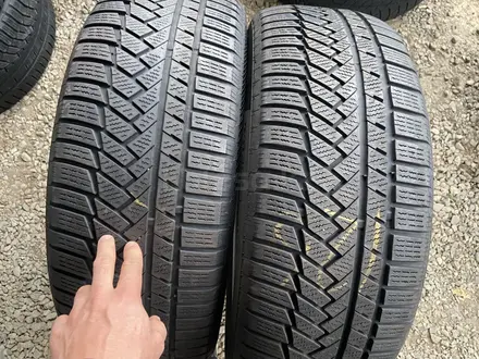 Пара зимние шины 235/55/19 235/55R19 Continental. за 70 000 тг. в Алматы