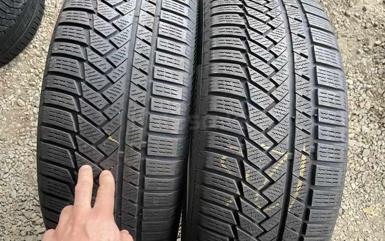 Пара зимние шины 235/55/19 235/55R19 Continental. за 70 000 тг. в Алматы
