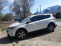 Toyota RAV4 2018 годаүшін12 800 000 тг. в Актобе – фото 2