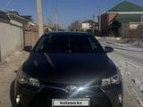 Toyota Camry 2015 года за 9 500 000 тг. в Жанаозен