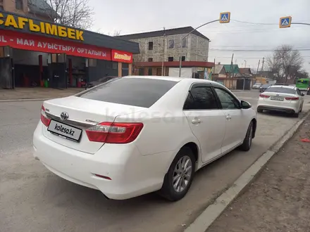 Toyota Camry 2013 года за 8 300 000 тг. в Шымкент – фото 3