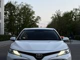 Toyota Camry 2019 года за 13 900 000 тг. в Шымкент