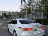 Toyota Camry 2019 года за 13 900 000 тг. в Шымкент – фото 3