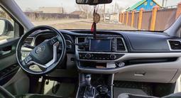 Toyota Highlander 2016 года за 15 900 000 тг. в Астана – фото 5