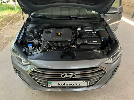 Hyundai Elantra 2018 года за 8 200 000 тг. в Шымкент – фото 6
