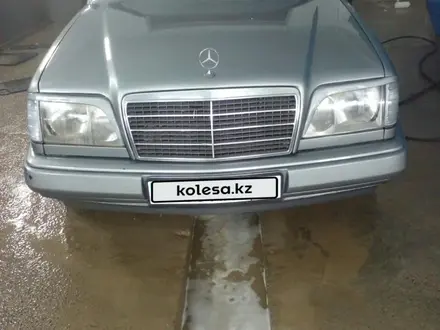 Mercedes-Benz E 220 1993 года за 2 400 000 тг. в Кызылорда