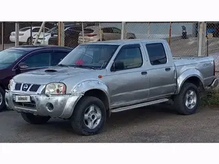 Nissan NP300, 2009