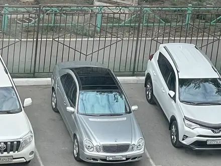 Mercedes-Benz E 240 2003 года за 5 750 000 тг. в Караганда – фото 15