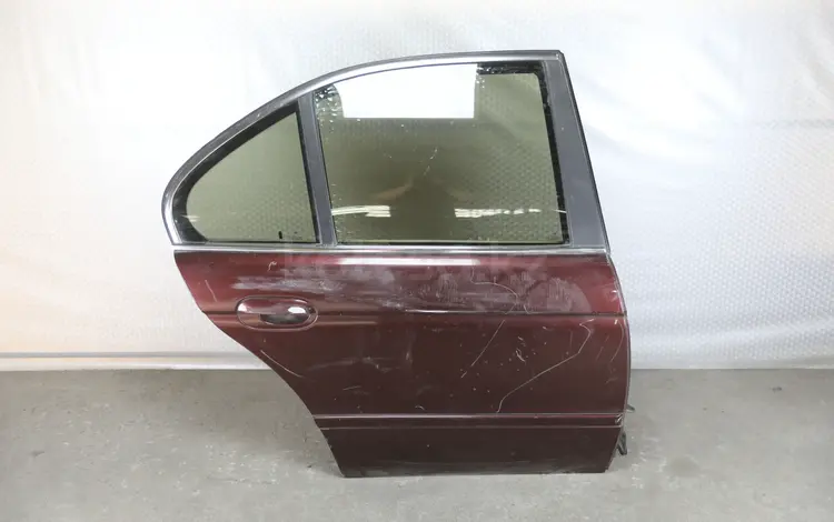 Дверь задняя правая на БМВ 5 Е39 39 за 25 000 тг. в Алматы