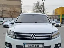 Volkswagen Tiguan, 2015