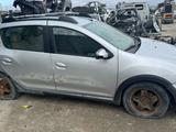 Renault Sandero 2014 года за 1 000 000 тг. в Атырау – фото 2