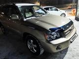 Toyota Highlander 2004 годаүшін5 800 000 тг. в Караганда – фото 2