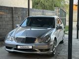 Mercedes-Benz C 230 2005 года за 3 500 000 тг. в Есик
