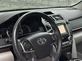 Toyota Camry 2014 года за 10 300 000 тг. в Тараз – фото 2