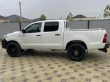 Toyota Hilux 2015 года за 9 200 000 тг. в Атырау – фото 4