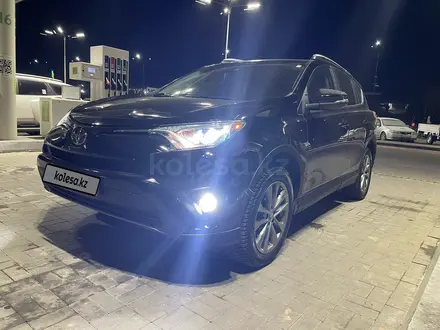 Toyota RAV4 2017 года за 11 900 000 тг. в Алматы