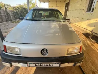 Volkswagen Passat, 1990