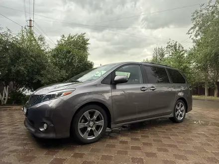 Toyota Sienna 2017 года за 14 000 000 тг. в Уральск – фото 2