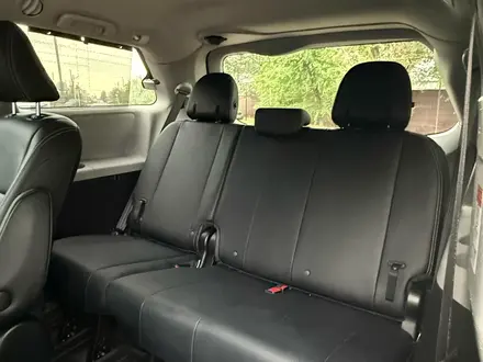 Toyota Sienna 2017 года за 14 000 000 тг. в Уральск – фото 12
