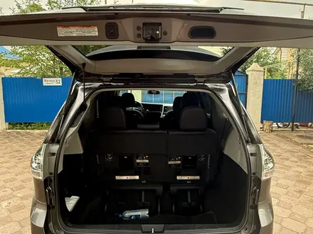 Toyota Sienna 2017 года за 14 000 000 тг. в Уральск – фото 13