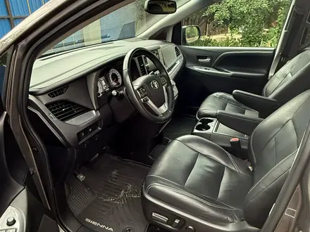 Toyota Sienna 2017 года за 14 000 000 тг. в Уральск – фото 4