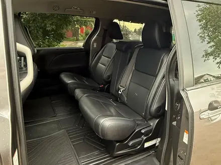Toyota Sienna 2017 года за 14 000 000 тг. в Уральск – фото 8