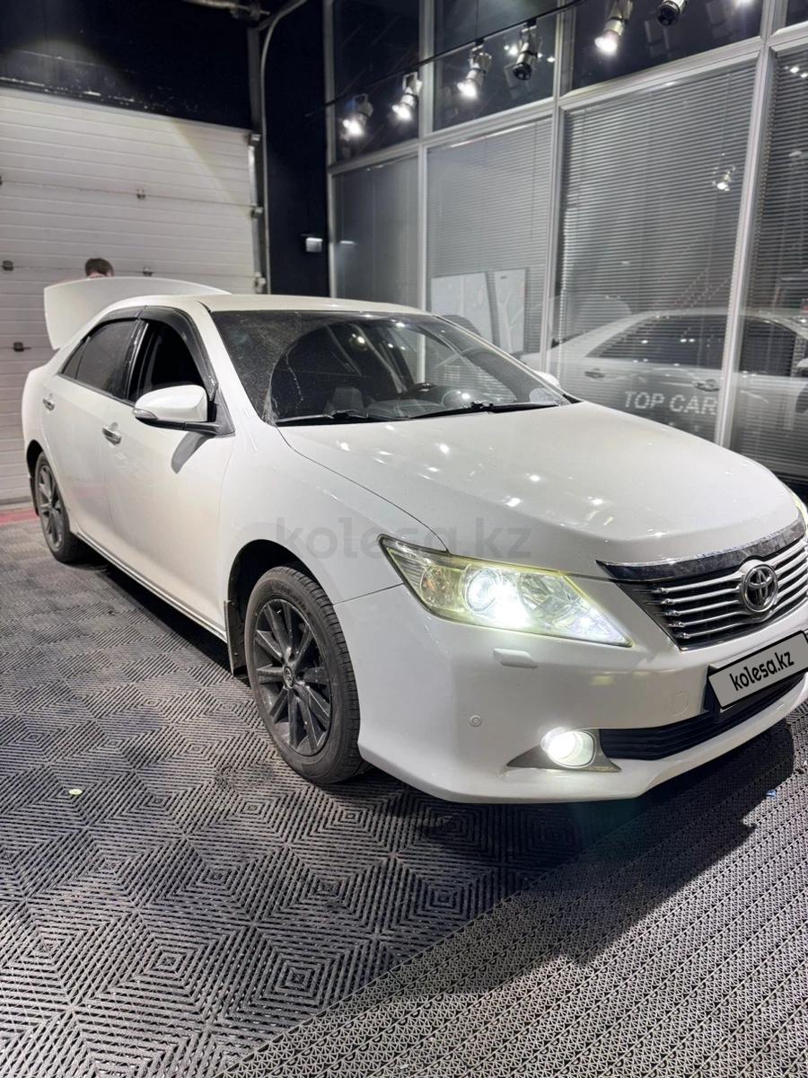 Toyota Camry 2012 г.