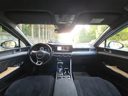 Kia K5 2023 года за 10 600 000 тг. в Алматы – фото 23
