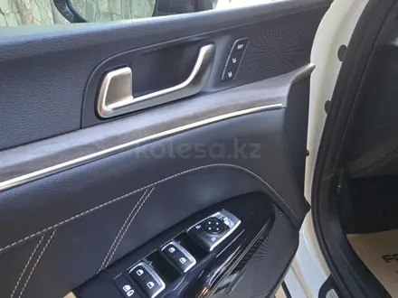 Kia K5 2023 года за 10 600 000 тг. в Алматы – фото 29