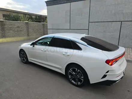 Kia K5 2023 года за 10 600 000 тг. в Алматы – фото 60