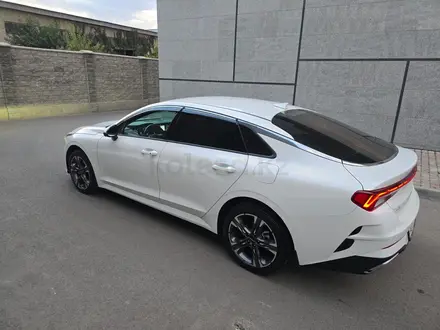 Kia K5 2023 года за 10 600 000 тг. в Алматы – фото 9