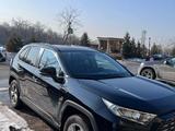 Toyota RAV4 2022 годаүшін17 900 000 тг. в Алматы