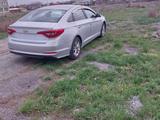 Hyundai Sonata 2015 года за 4 300 000 тг. в Астана – фото 2