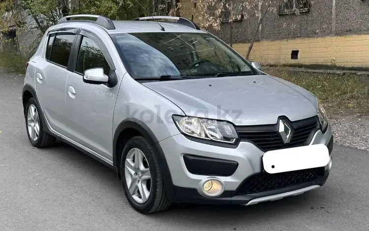 Renault Sandero 2015 годаfor3 800 000 тг. в Караганда