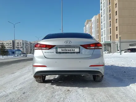 Hyundai Elantra 2018 года за 8 000 000 тг. в Астана – фото 3