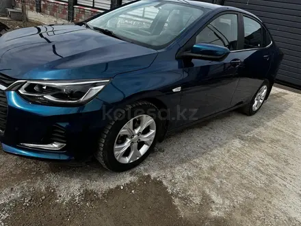 Chevrolet Onix 2023 года за 5 600 000 тг. в Алматы – фото 3