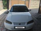 Toyota Camry 1998 годаүшін2 200 000 тг. в Есик