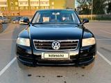 Volkswagen Touareg 2004 годаfor5 500 000 тг. в Караганда – фото 5