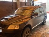 Volkswagen Touareg 2005 года за 5 500 000 тг. в Актобе – фото 5