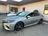 Toyota Camry 2019 года за 12 000 000 тг. в Алматы – фото 2