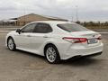 Toyota Camry 2019 года за 14 300 000 тг. в Уральск – фото 3
