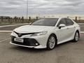 Toyota Camry 2019 года за 14 300 000 тг. в Уральск – фото 2